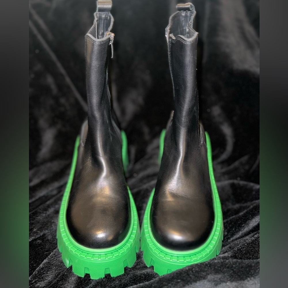 Steve Madden Charges Black/green NEW* - Picture 2 of 8